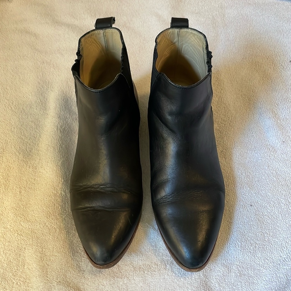 Nisolo Black Leather Chelsea Boots - Size 7.5